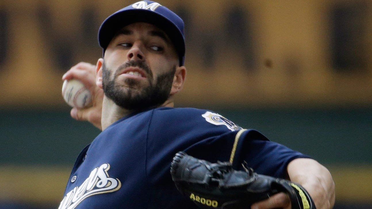 Report: Blue Jays strongly interested in Brewers' Mike Fiers