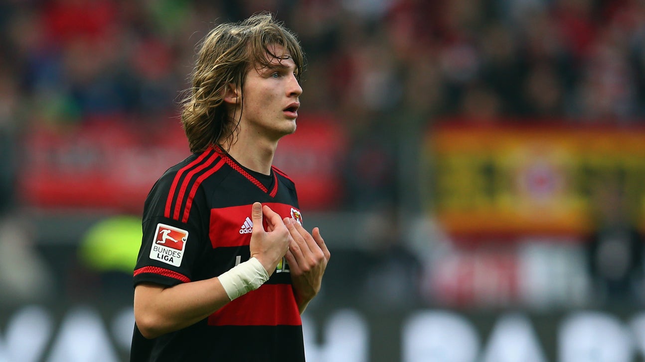 Boneheaded Bayer Leverkusen defender sent off for 2nd time in 4 days