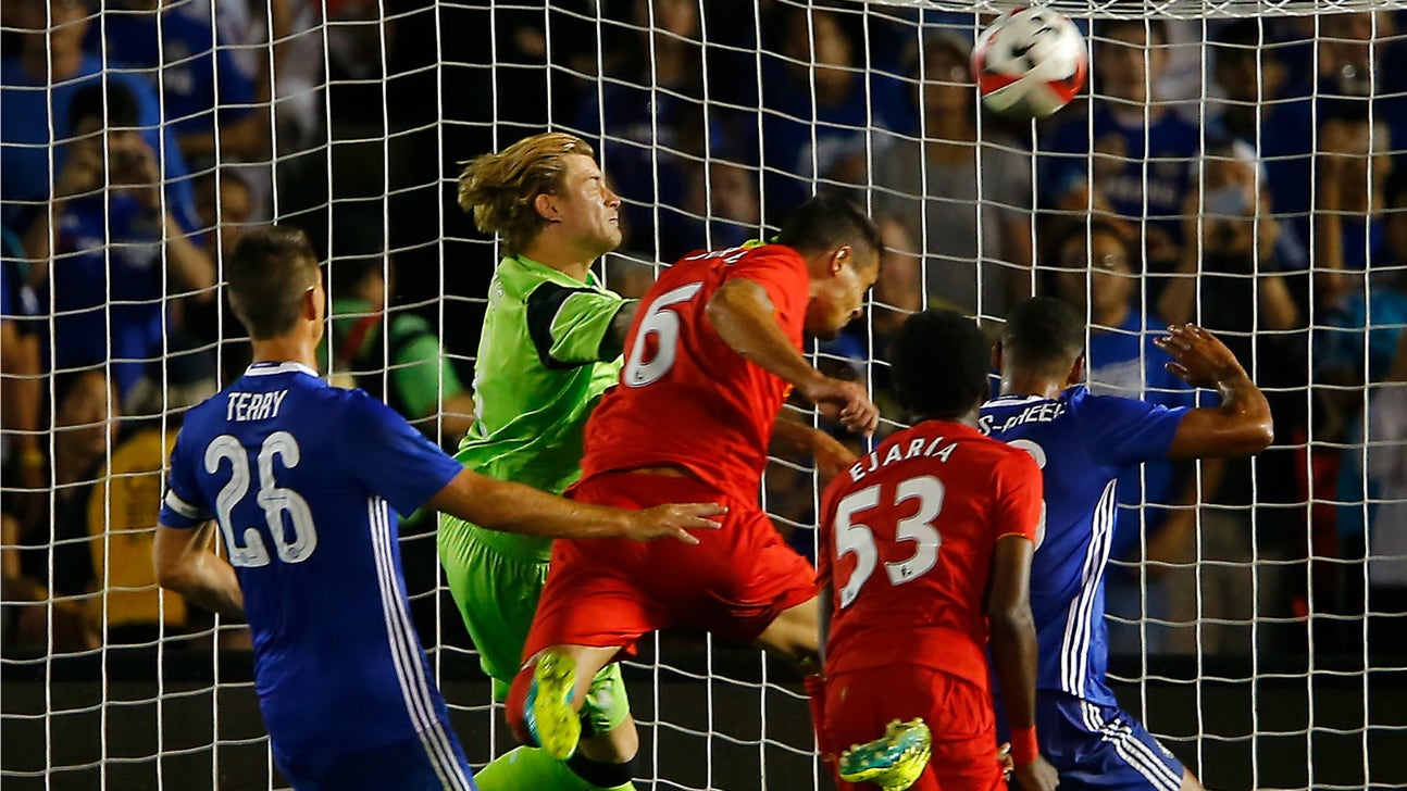 Liverpool keeper Loris Karius reportedly out 8-10 weeks with broken hand