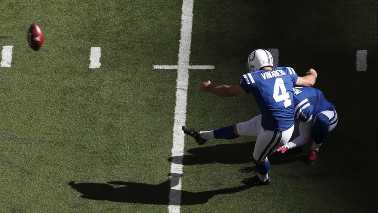 Adam Vinatieri Named AFC Special Teams Player of the Week