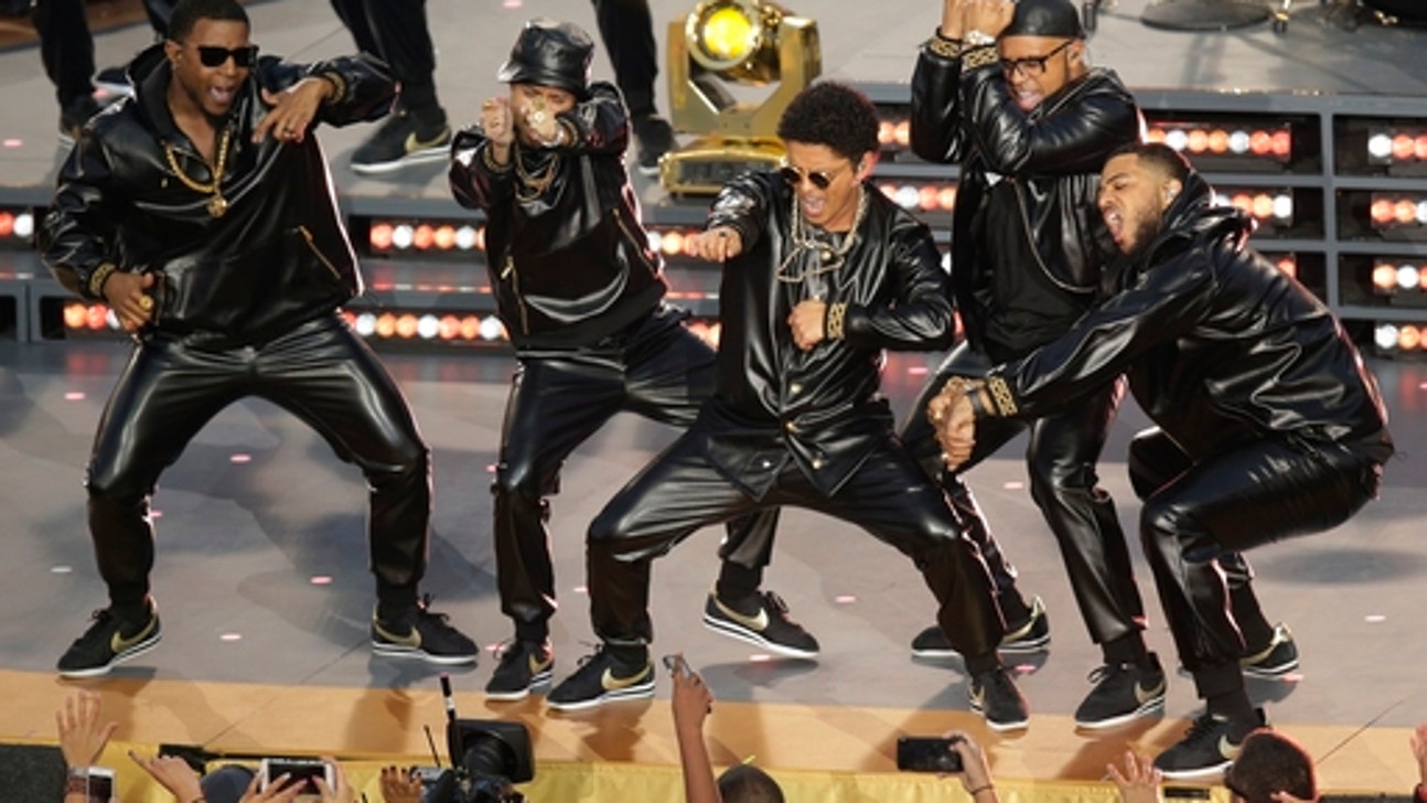 Review: Coldplay lets Beyonce, Bruno Mars overshadow band