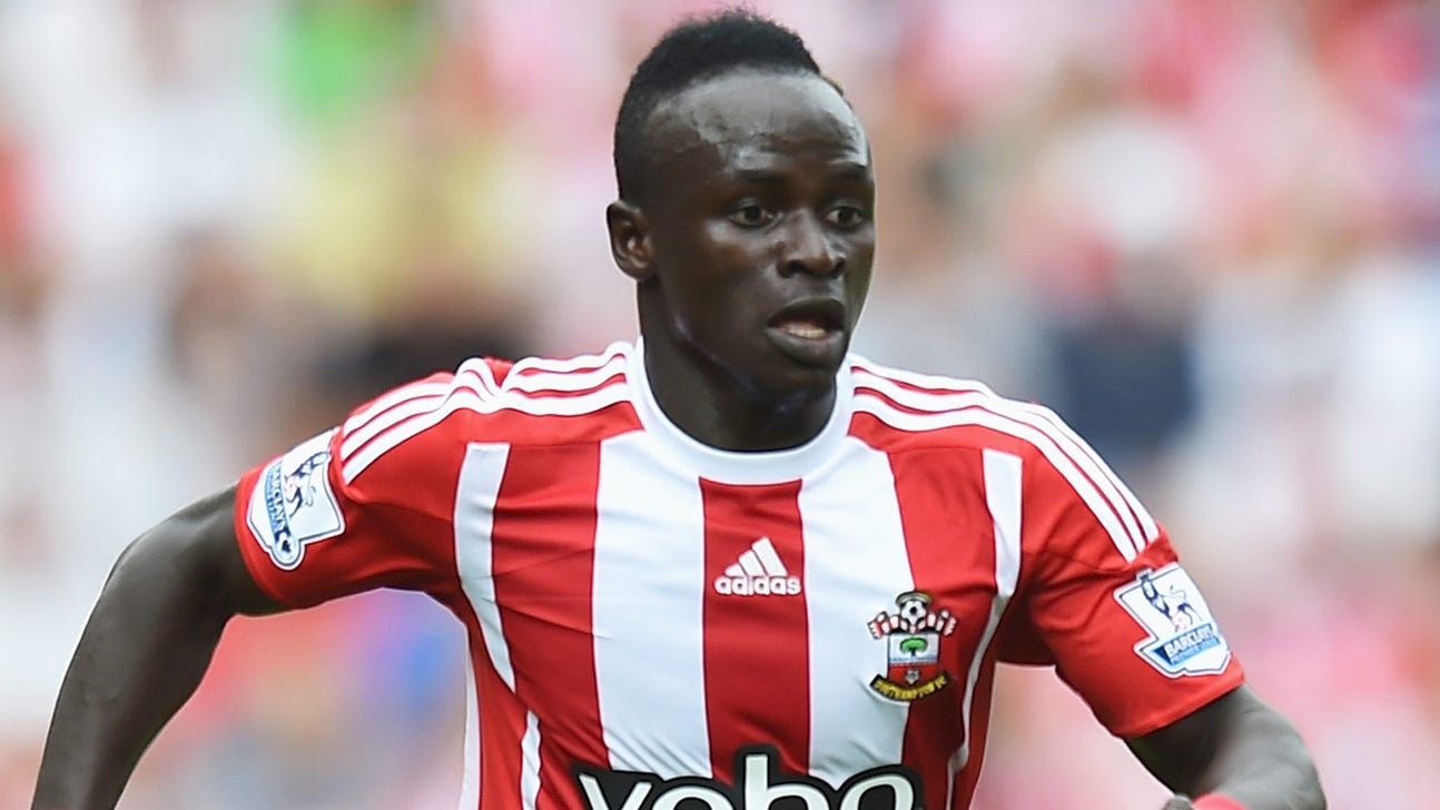 Man United eye Southampton winger Mane after Pedro snub