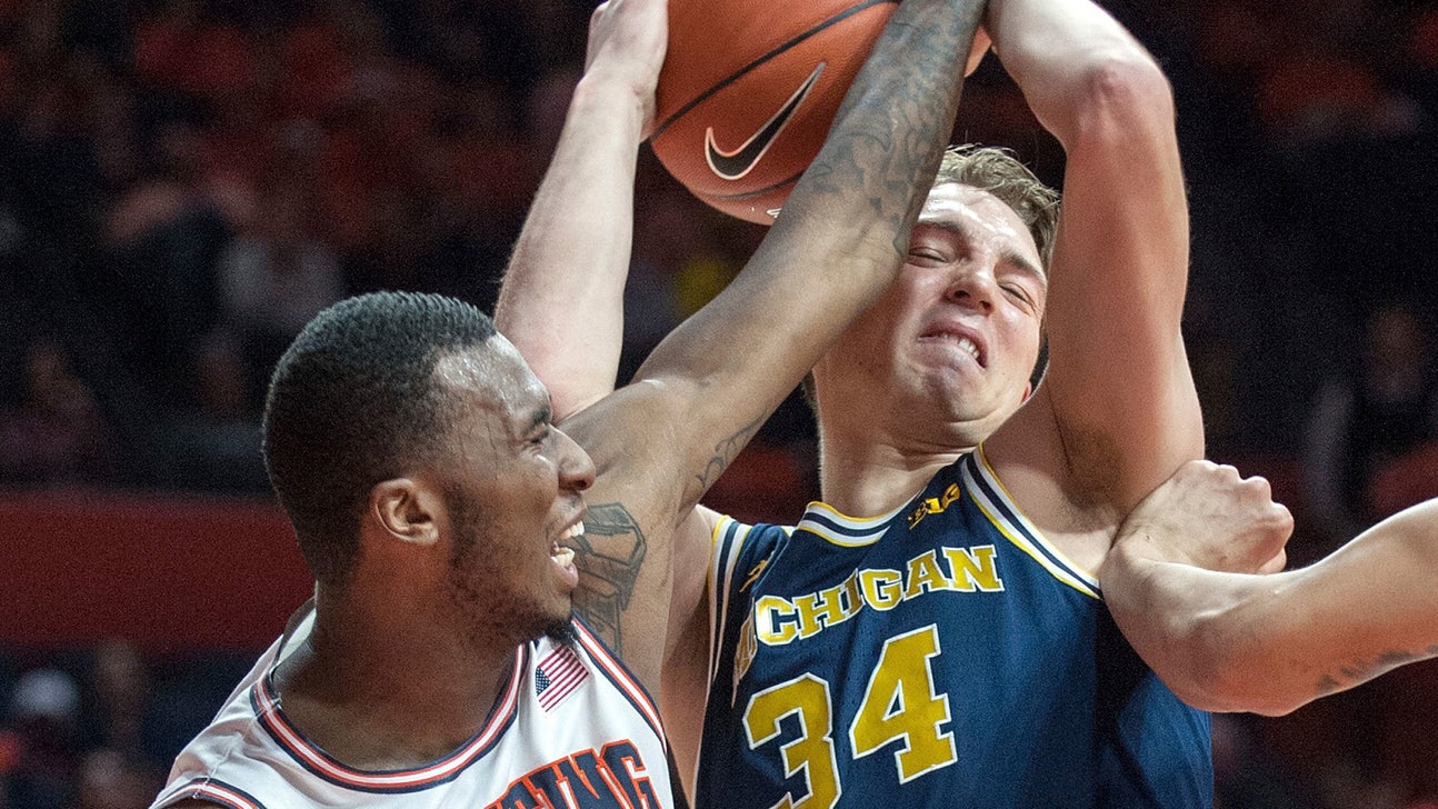 Illinois changes things up, blows out Michigan 96-80