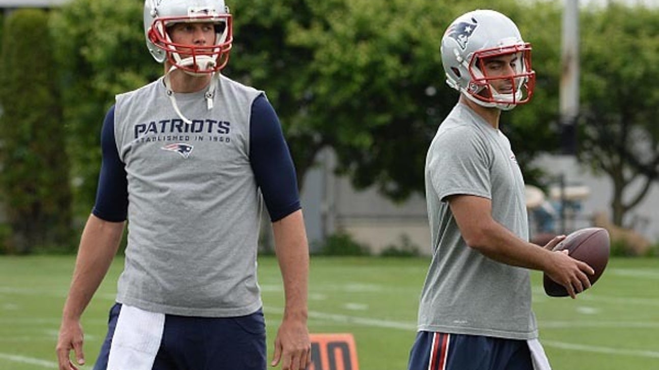 Patriots' Garoppolo coughs up five interceptions in practice