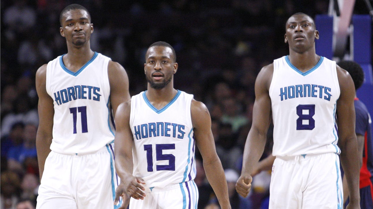 Hornets' Noah Vonleh gives his mom a car for Mother's Day