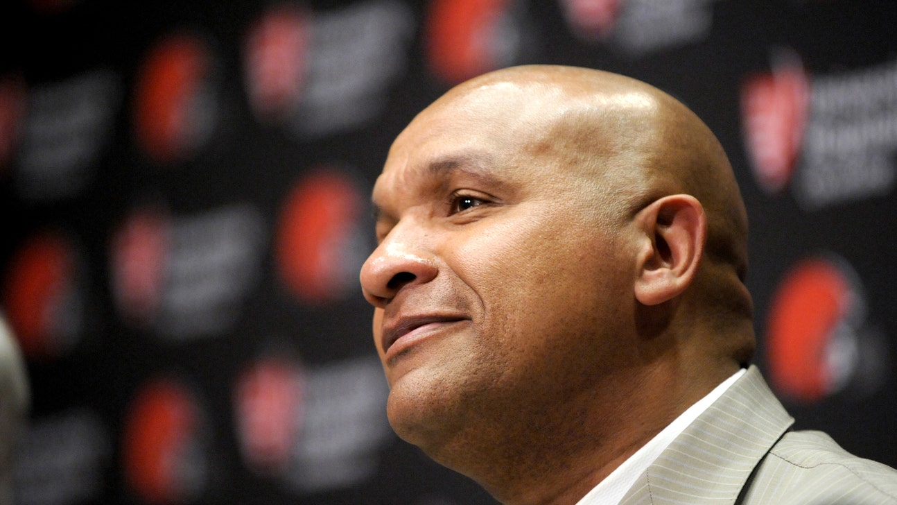 Hue Jackson calls his Browns receivers 'Smurfs'