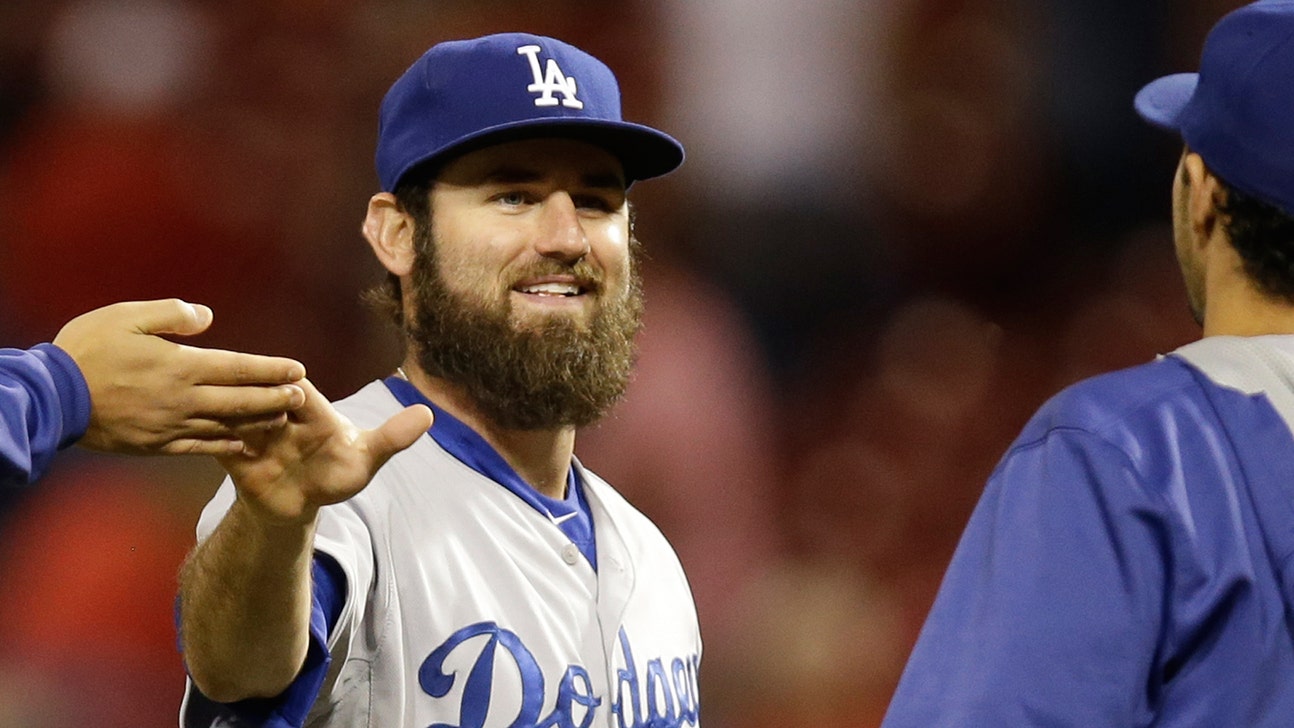 Scott Van Slyke the latest example of depth of Dodgers' bench