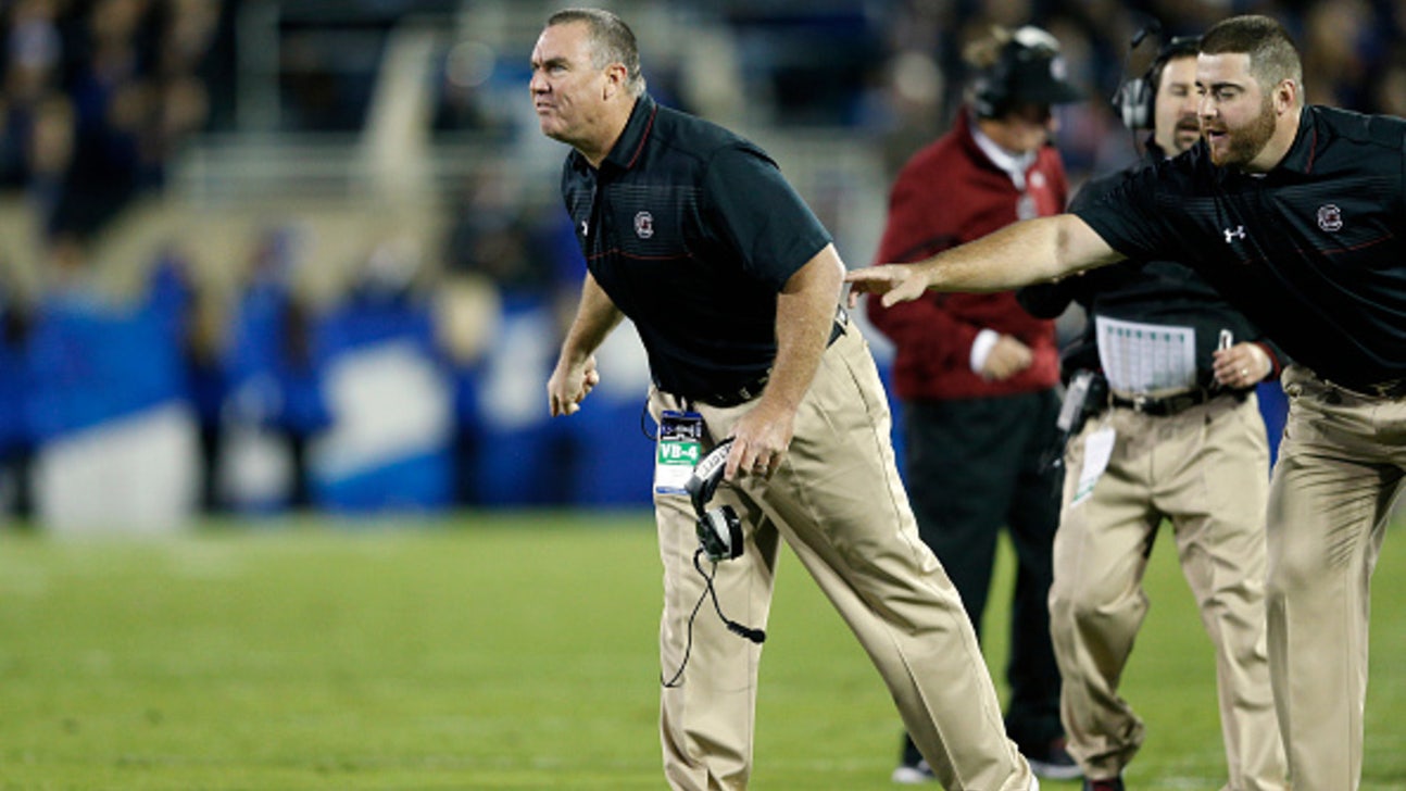 South Carolina coach Elliott is a fan of 'Rocky Top'