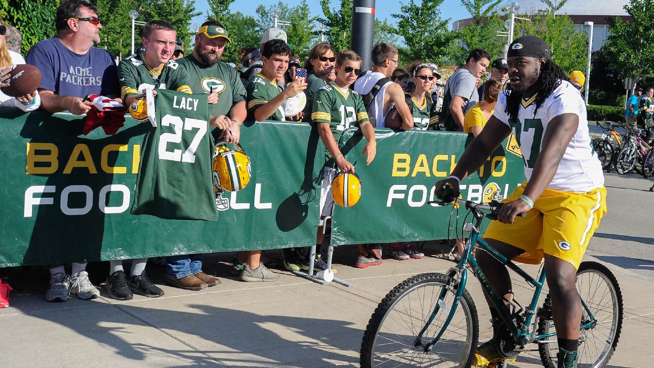 Lacy leads the way as Packers break out pads at camp