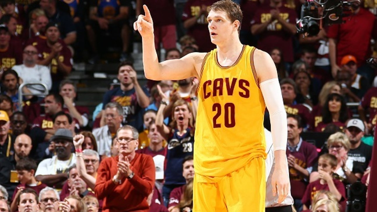 Referee Joey Crawford tells Timofey Mozgov to shut up