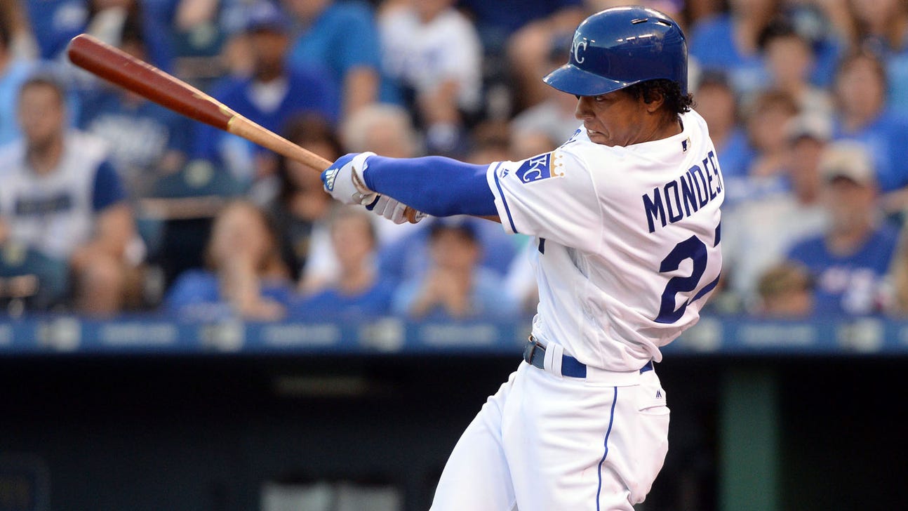 Royals hand Sanchez first loss since April, beat Jays 4-2