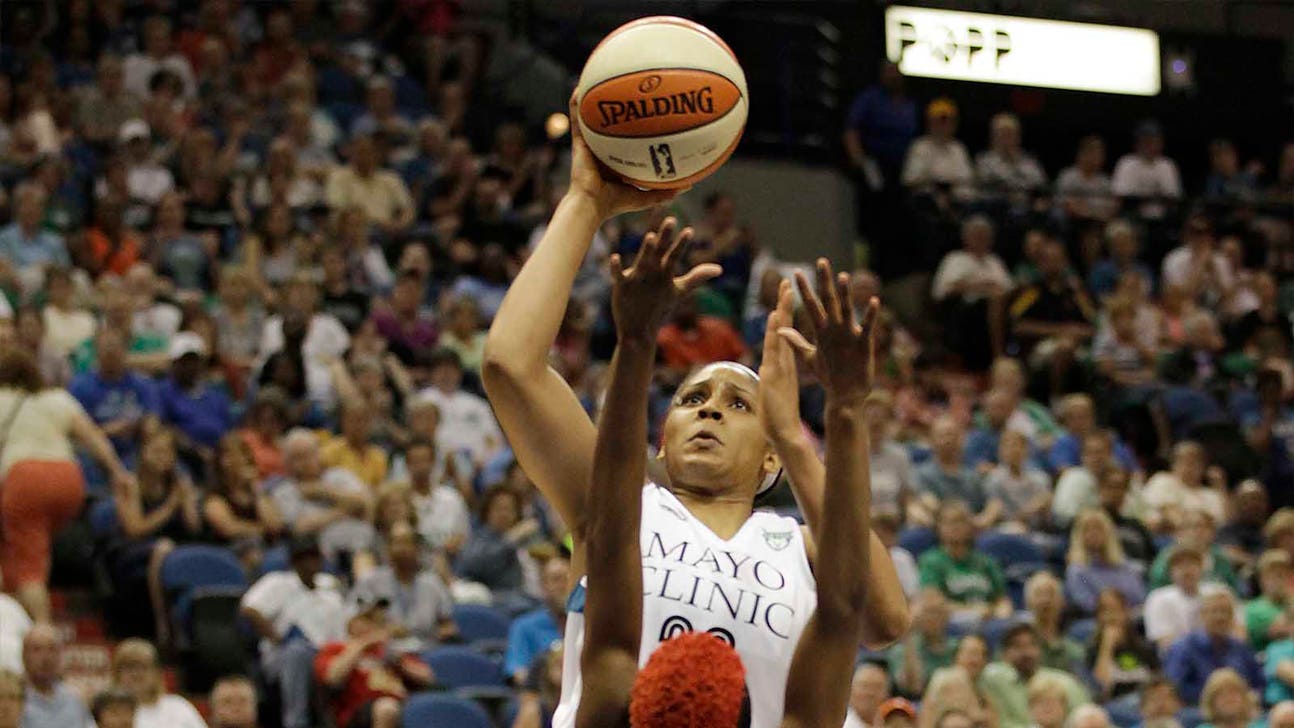 Lynx's recent struggles epitomized by Moore's uncharacteristic play