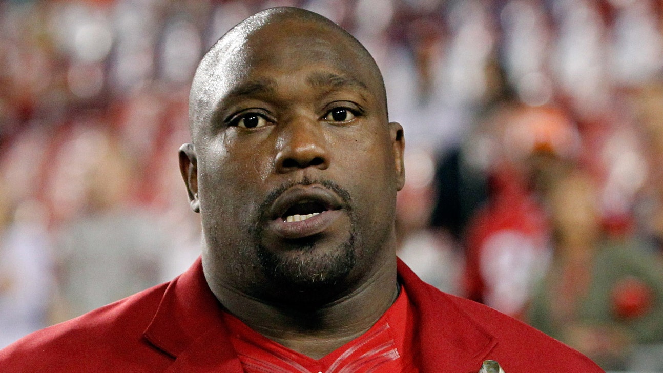 Former Bucs great Warren Sapp arrested in Phoenix on multiple charges