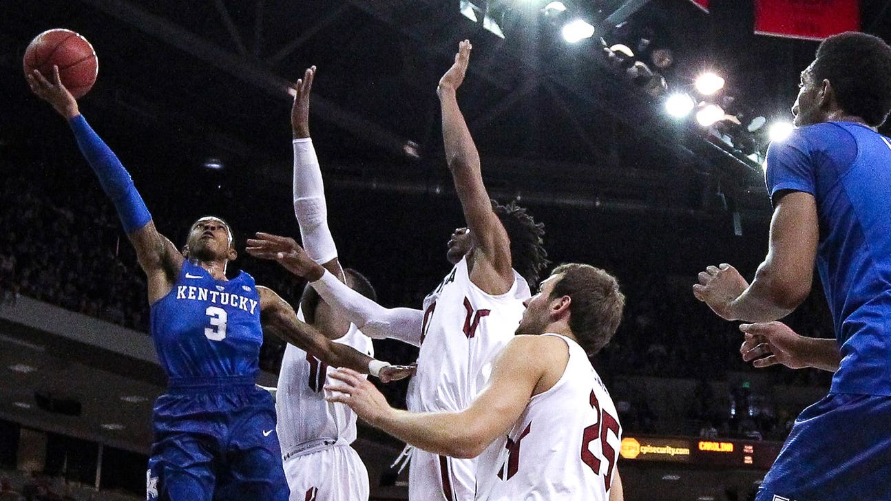 Tyler Ulis and Marcus Lee connect for two alley-oop slams