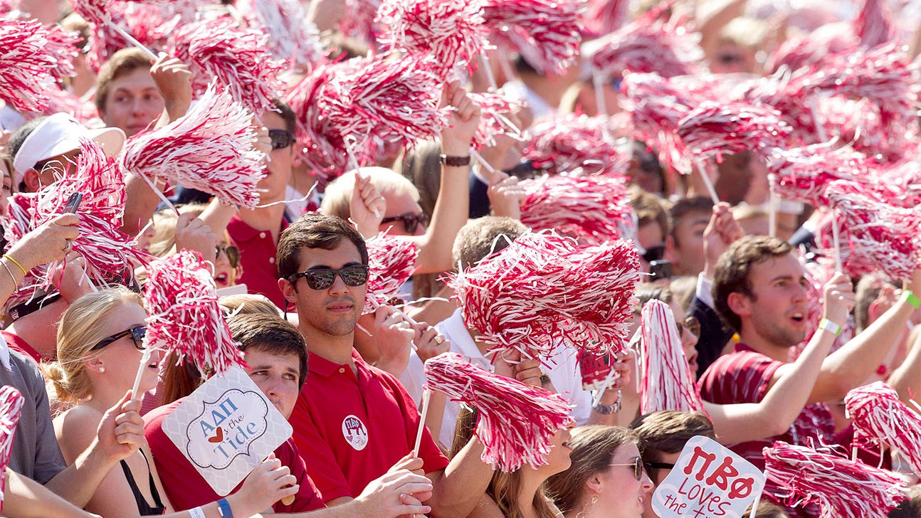 PHOTO: Alabama finds themselves the victim of several GameDay signs