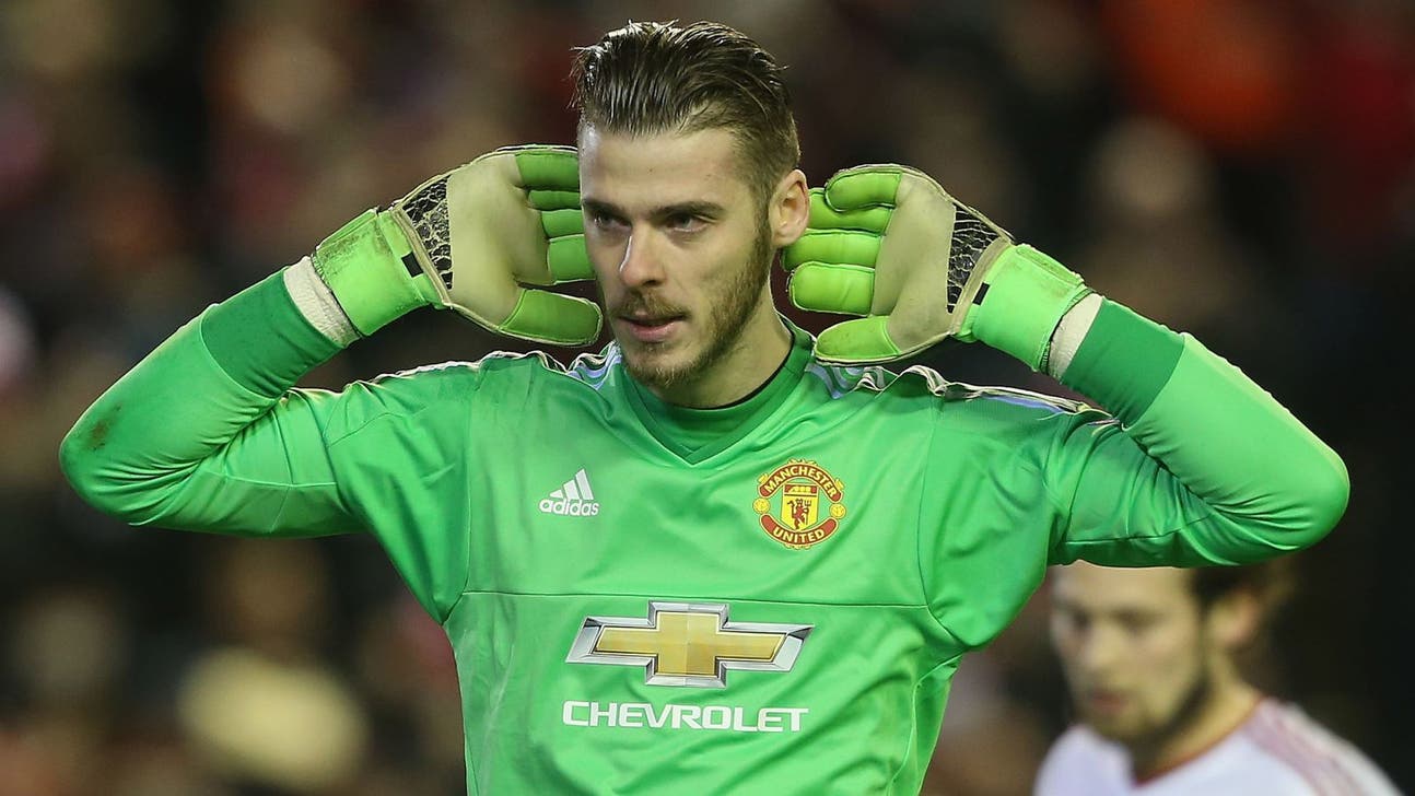 PSG make Man United keeper De Gea their top summer target