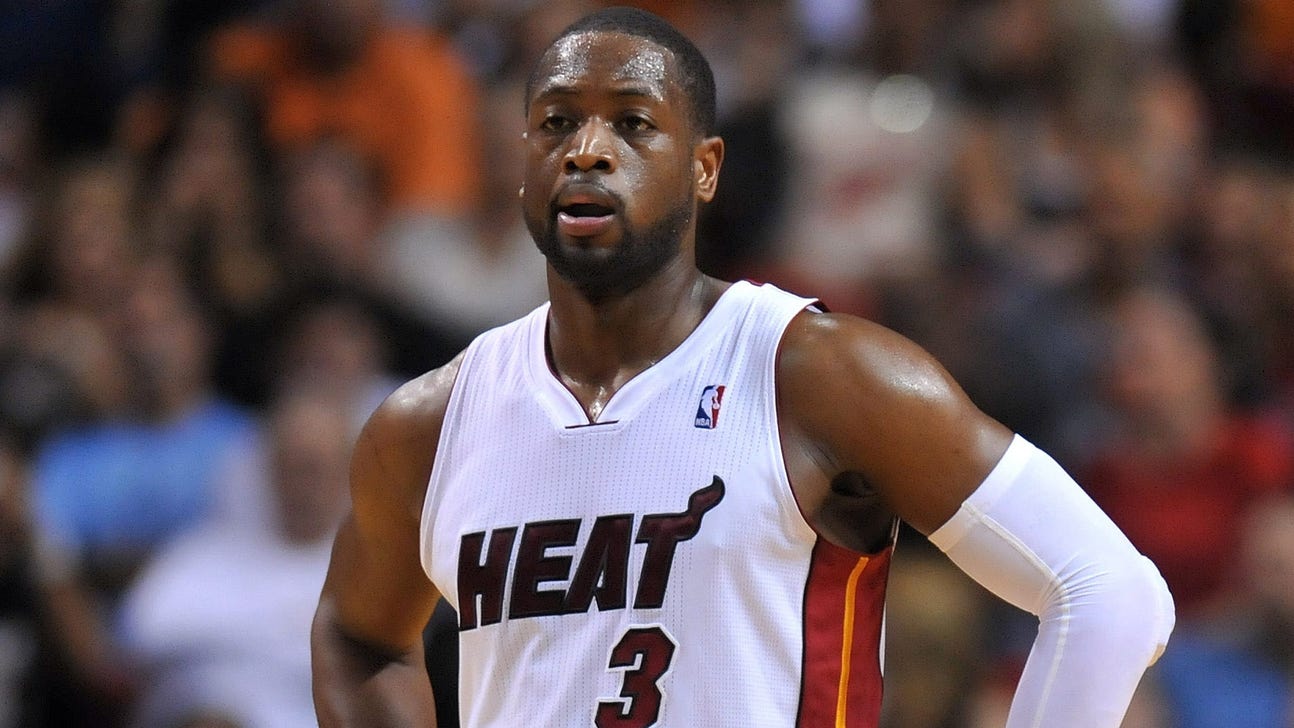 Dwyane Wade holds quick Twitter Q&A before breakfast