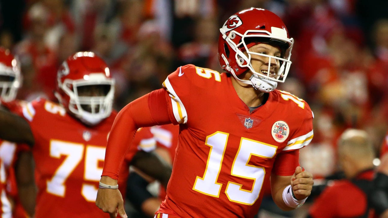 Mahomes carries Chiefs to easy 45-10 win over Bengals