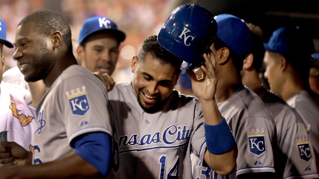 Who are these guys? Royals sweep Cardinals with wild 8-7 come-from-behind win