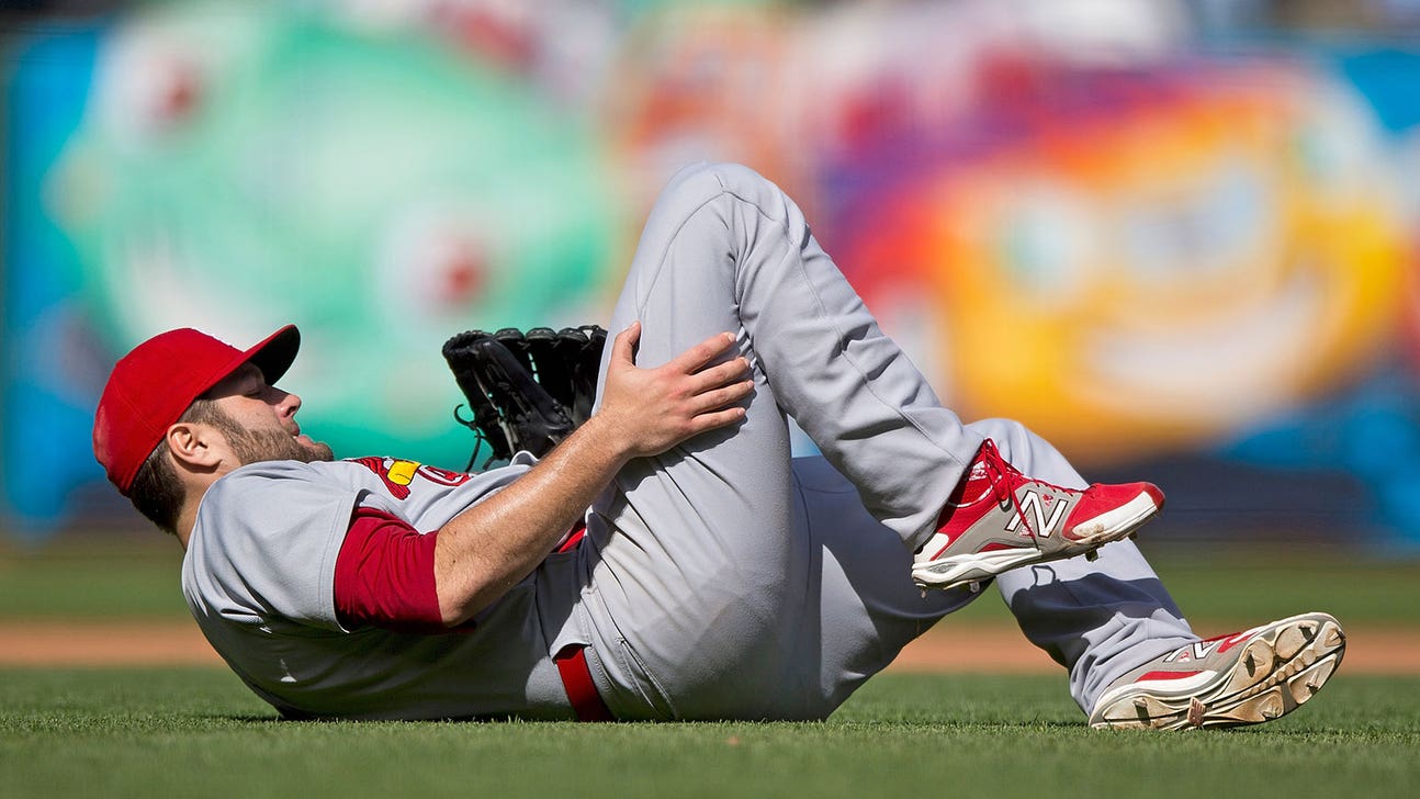 Lynn hurts ankle but beats Giants for first time in his career