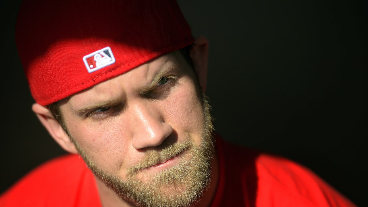 Bryce Harper appears to drop F-bomb during celebration at ump who tossed him