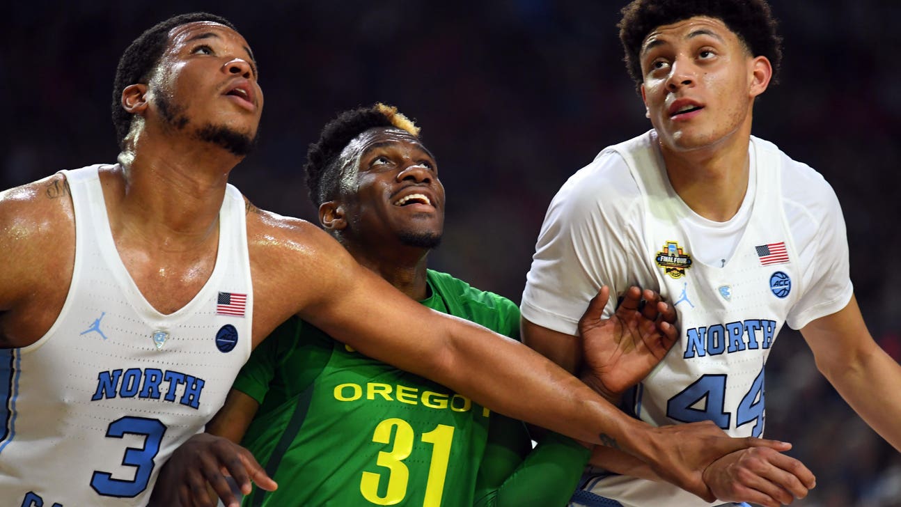 North Carolina's Kennedy Meeks makes Tar Heel mentor Sean May proud