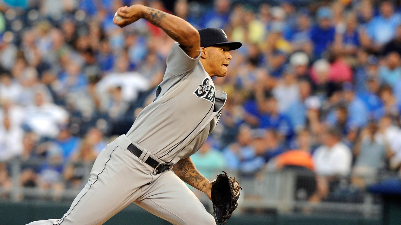 Mariners to shut down star prospect Walker for at least 1 week