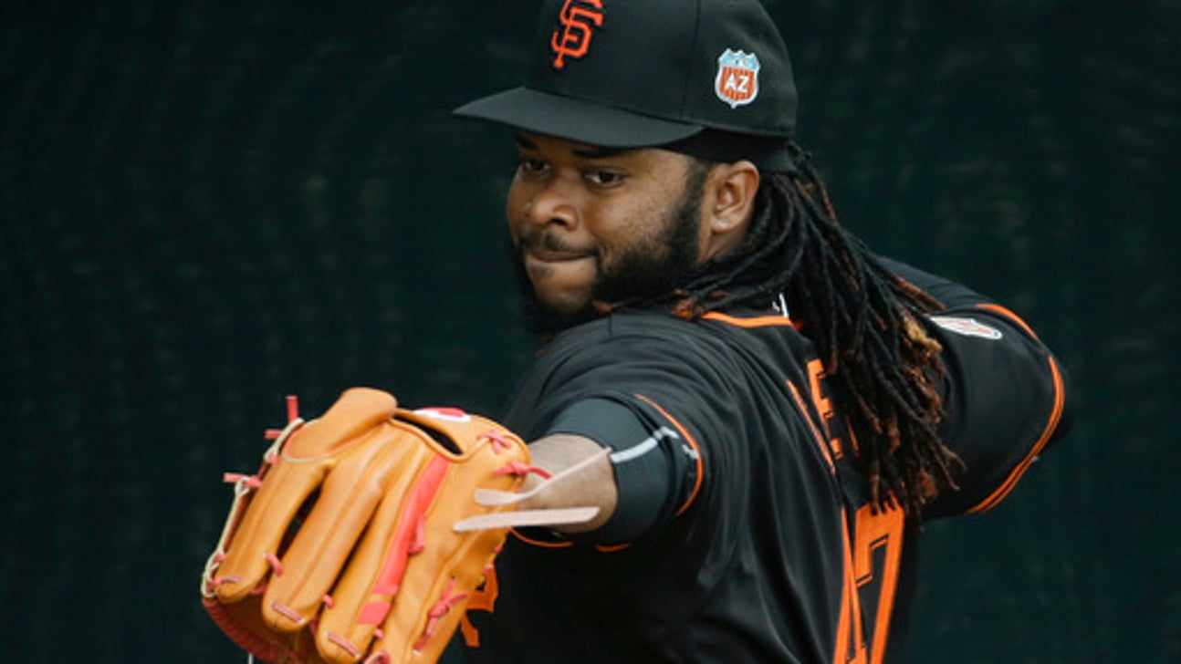 Giants RHP Cueto taken to hospital, no signs of concussion