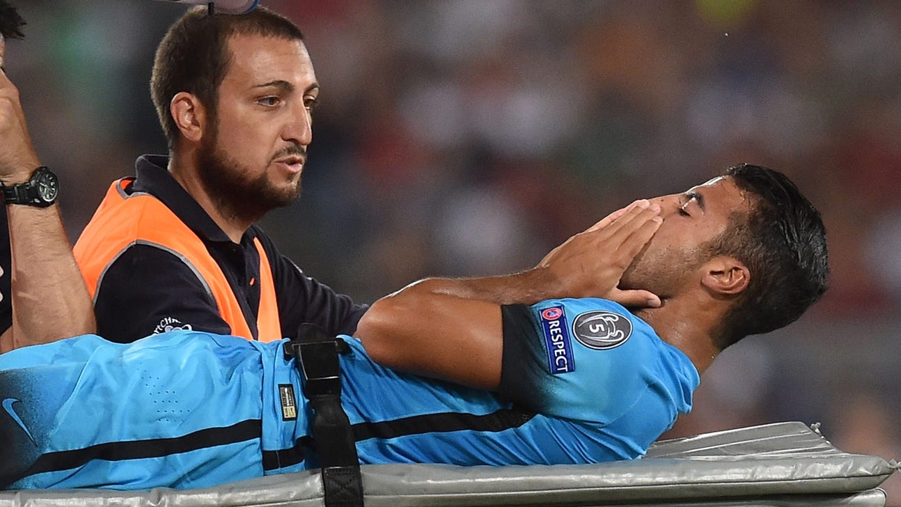 Barcelona's Rafinha set to miss most of season with knee injury