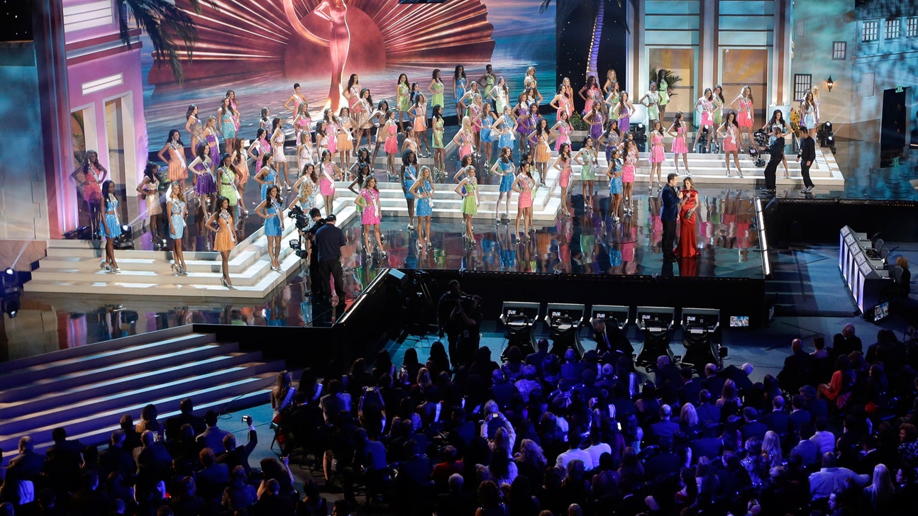 Beauty Pageant Contestant Rips Off Crown