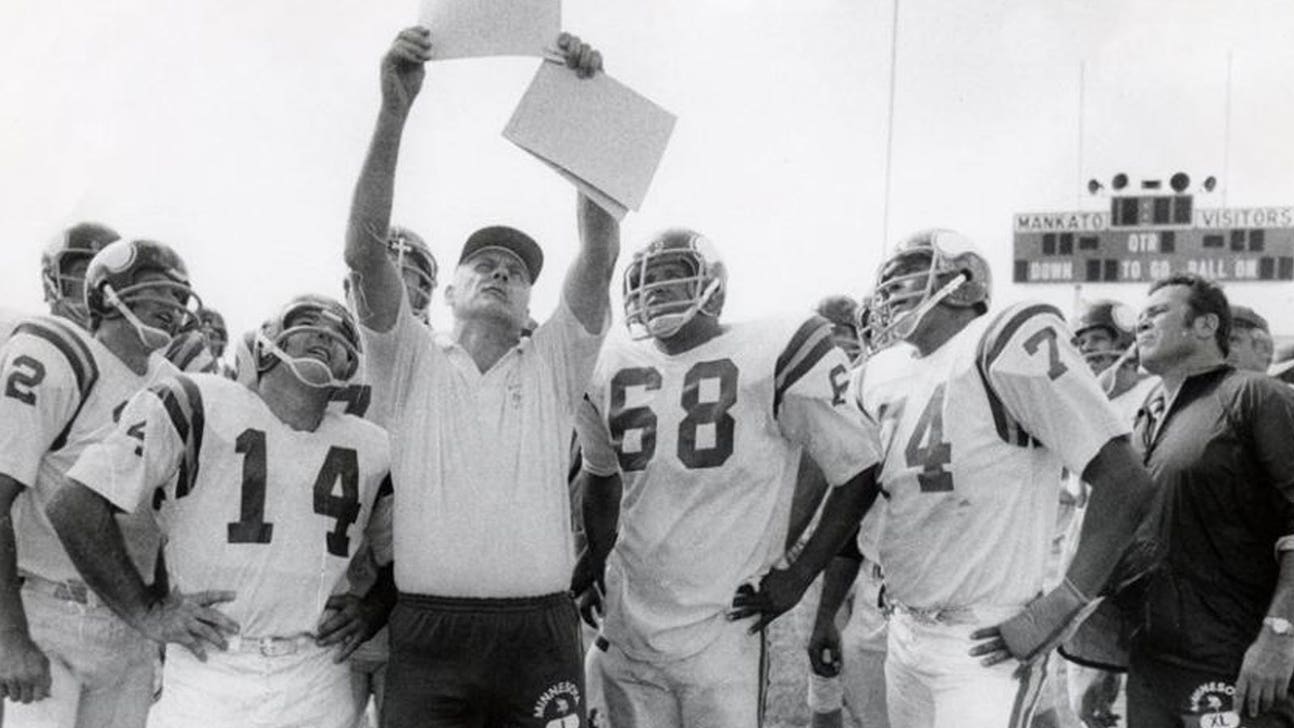 Former Vikings greats recall training camp in Mankato