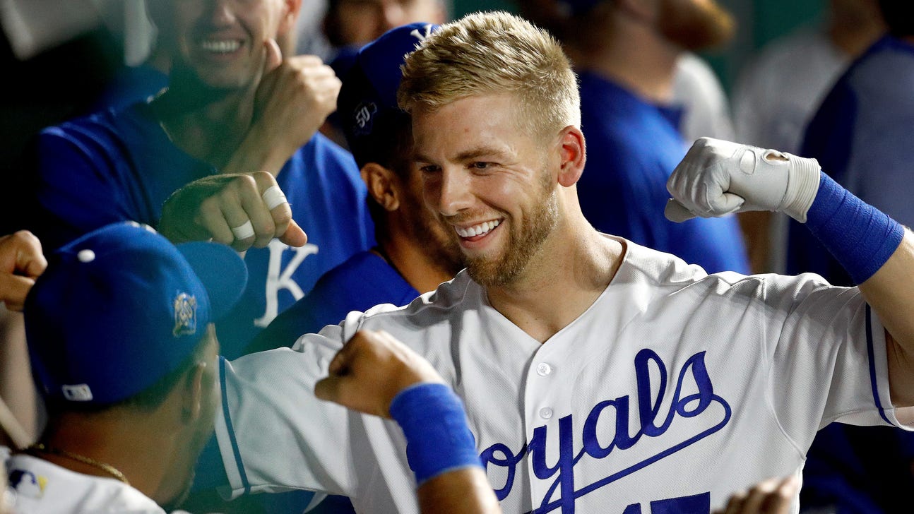 Royals bring their best bats, hang on for 11-8 win over Twins