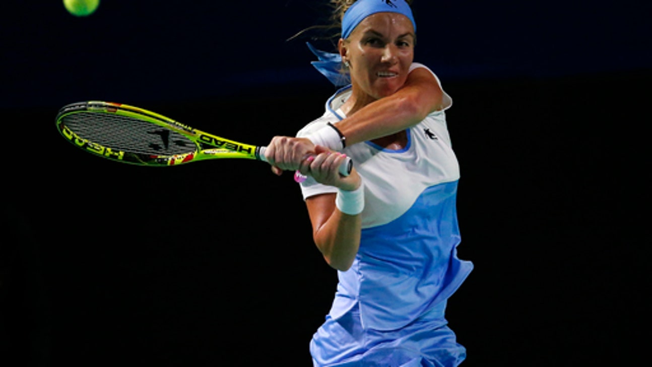 Kuznetsova retains Kremlin Cup title for WTA Finals spot