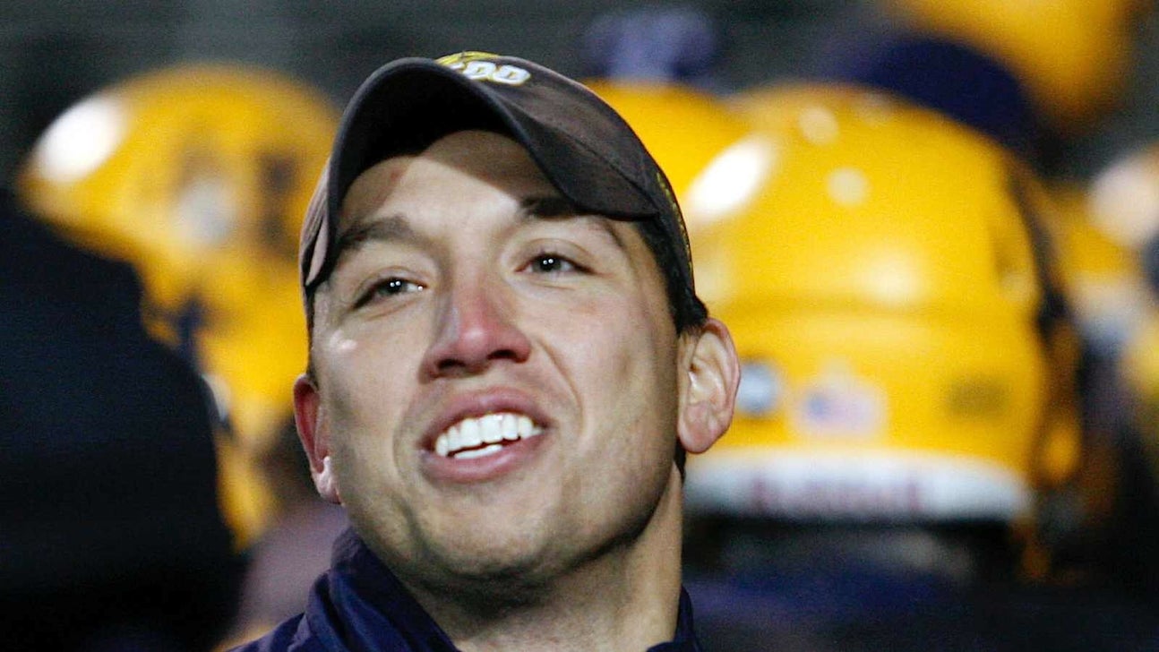 Iowa State promotes Tom Manning to offensive coordinator