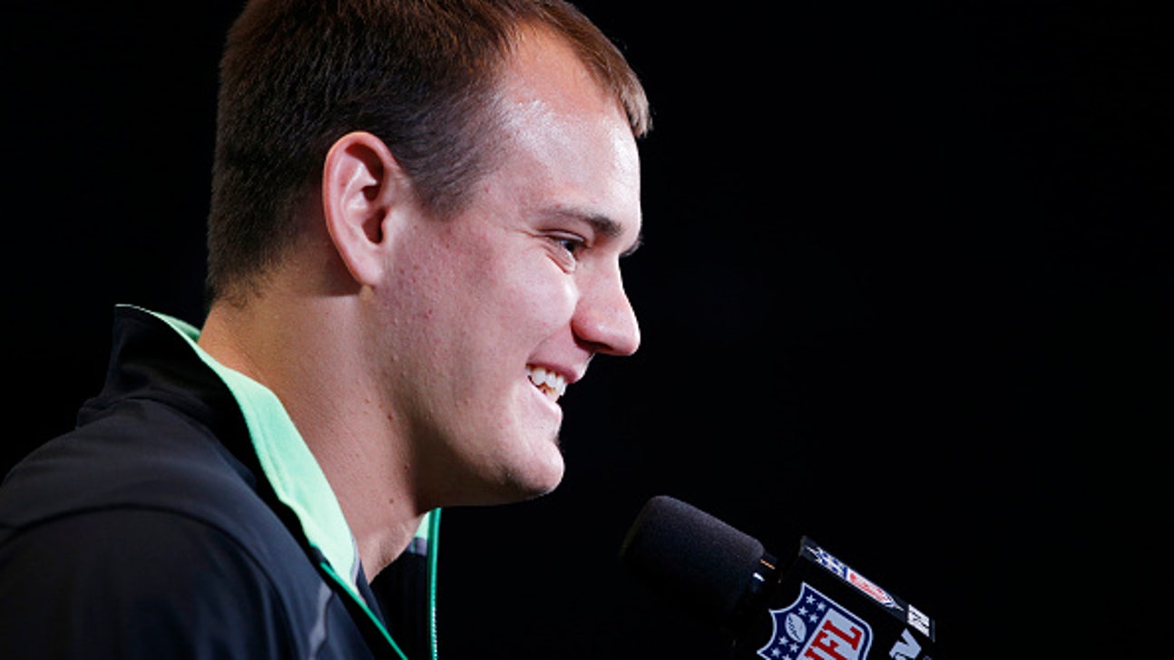 Patriots re-sign youngest Gronkowski brother to practice squad