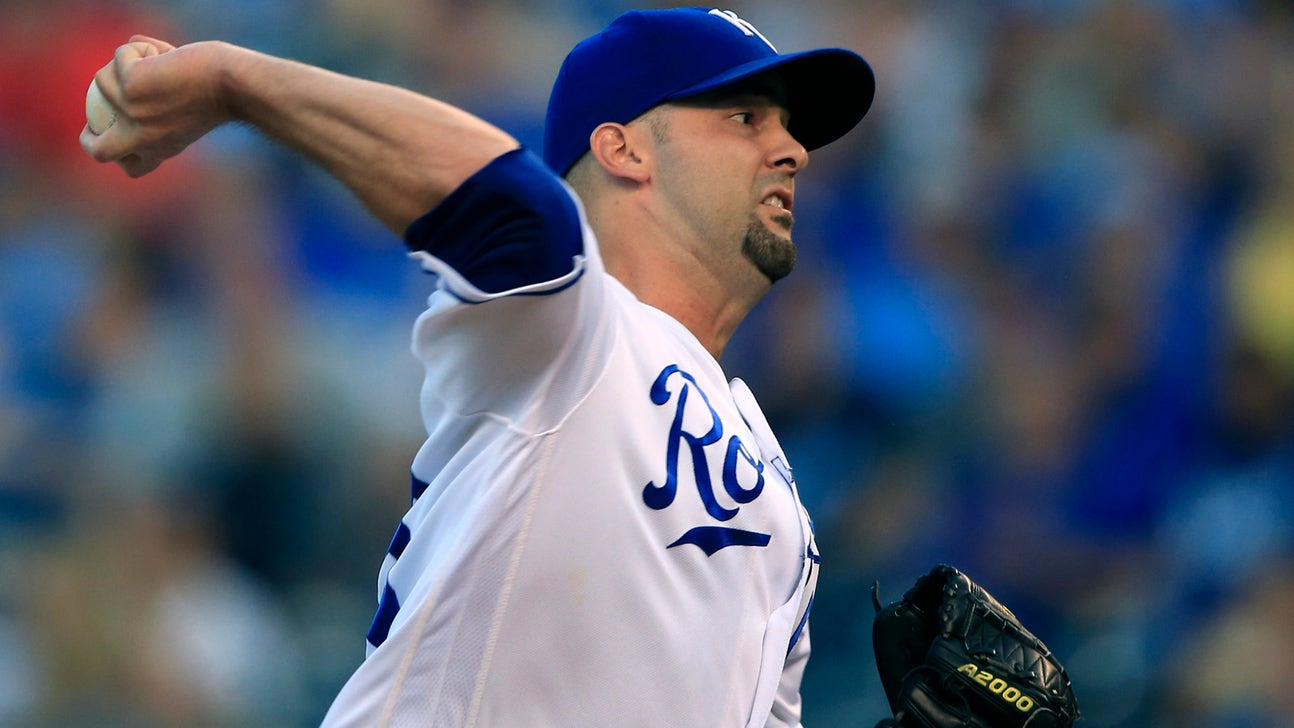 Yankees stage late rally, but Royals hold on for 8-5 win