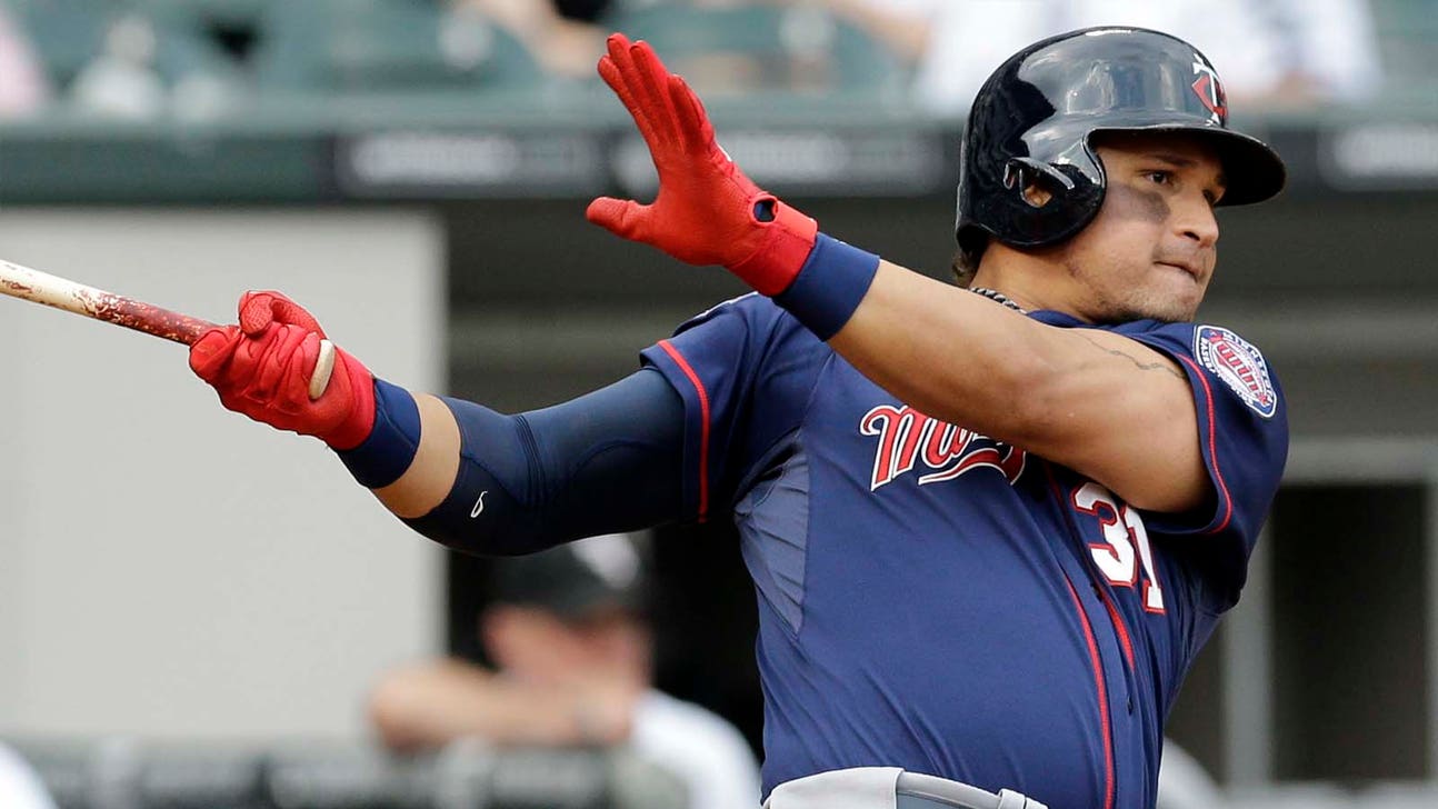 Twins pile on against White Sox, take series in Chicago