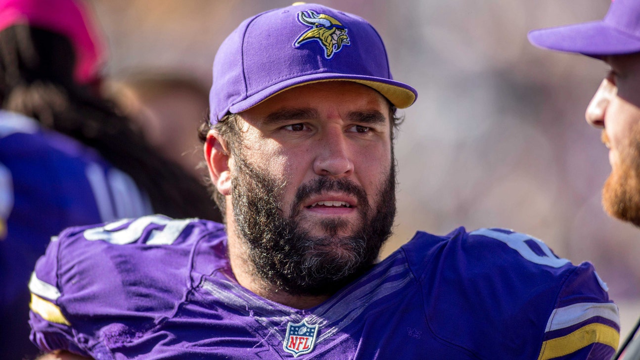 Vikings center John Sullivan passes concussion tests