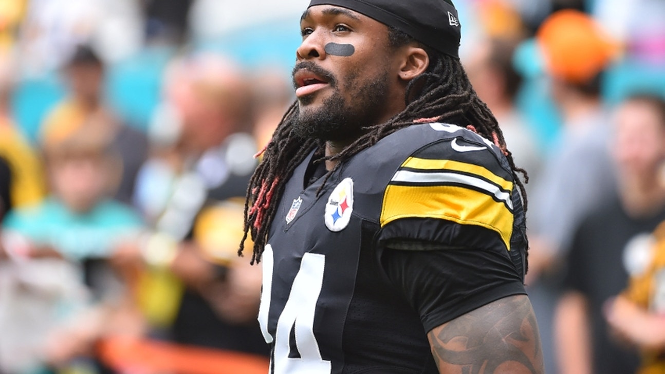 Steelers DeAngelo Williams makes a Thanksgiving cake