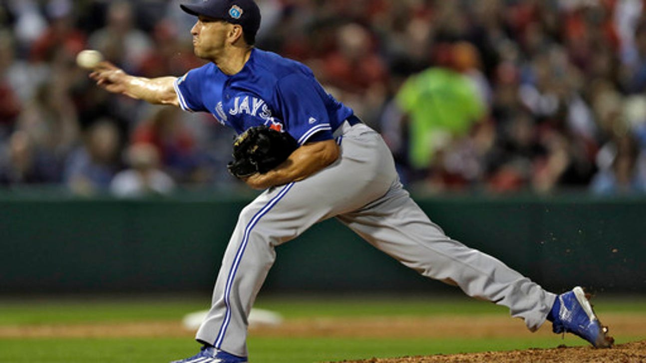 Gamers can switch-pitch with Pat Venditte in MLB The Show 16