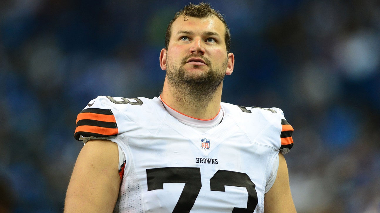 Joe Thomas defends Brady, blasts NFL for 'ridiculous witch hunts'