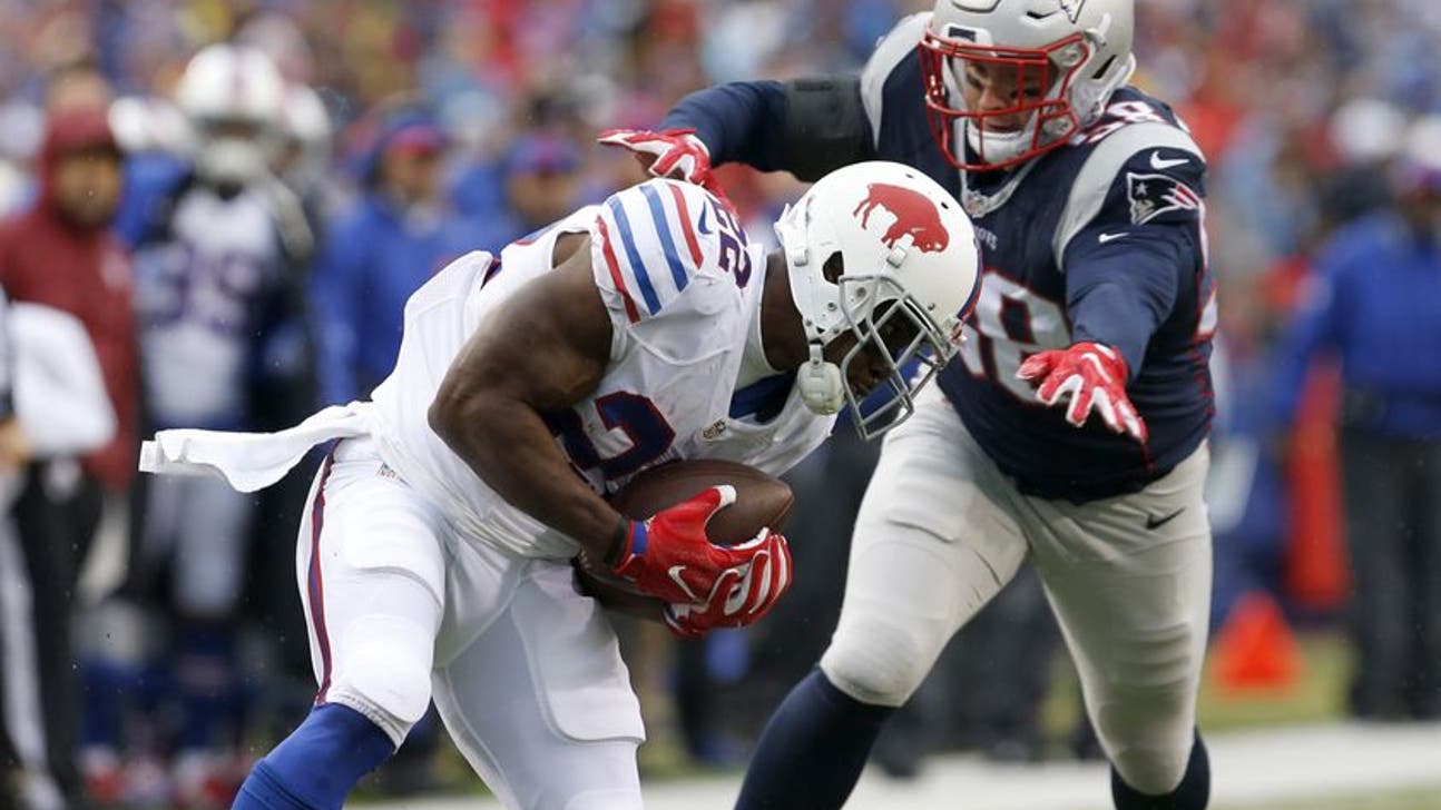 Patriots' Shea McClellin Leaps Over Center to Block Field Goal (Video)