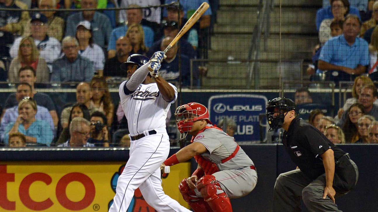 Upton hits 2-run HR, Padres top Reds 2-1 to snap 6-game skid