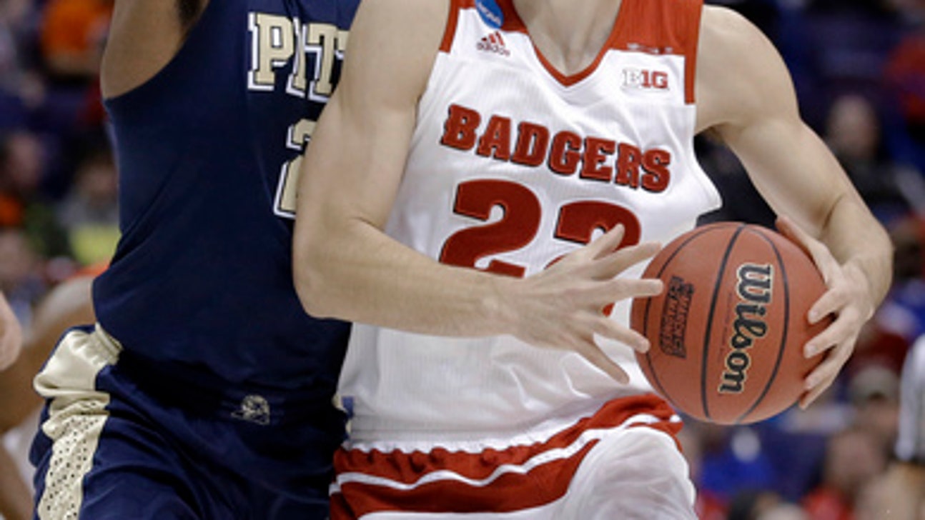No. 7 seed Wisconsin trudges past Pittsburgh, 47-43