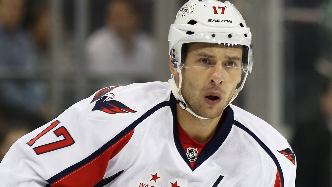 Former NHLer Wojtek Wolski in intensive care following scary crash into boards