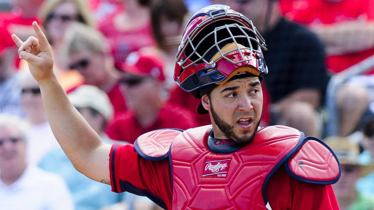 Catcher uses chest-beating money chant from 'Wolf of Wall Street' as walk-up song
