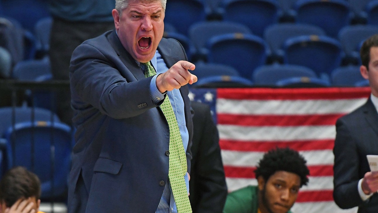 Rider refuses to shake hands with Siena following loss, head coach does it anyway