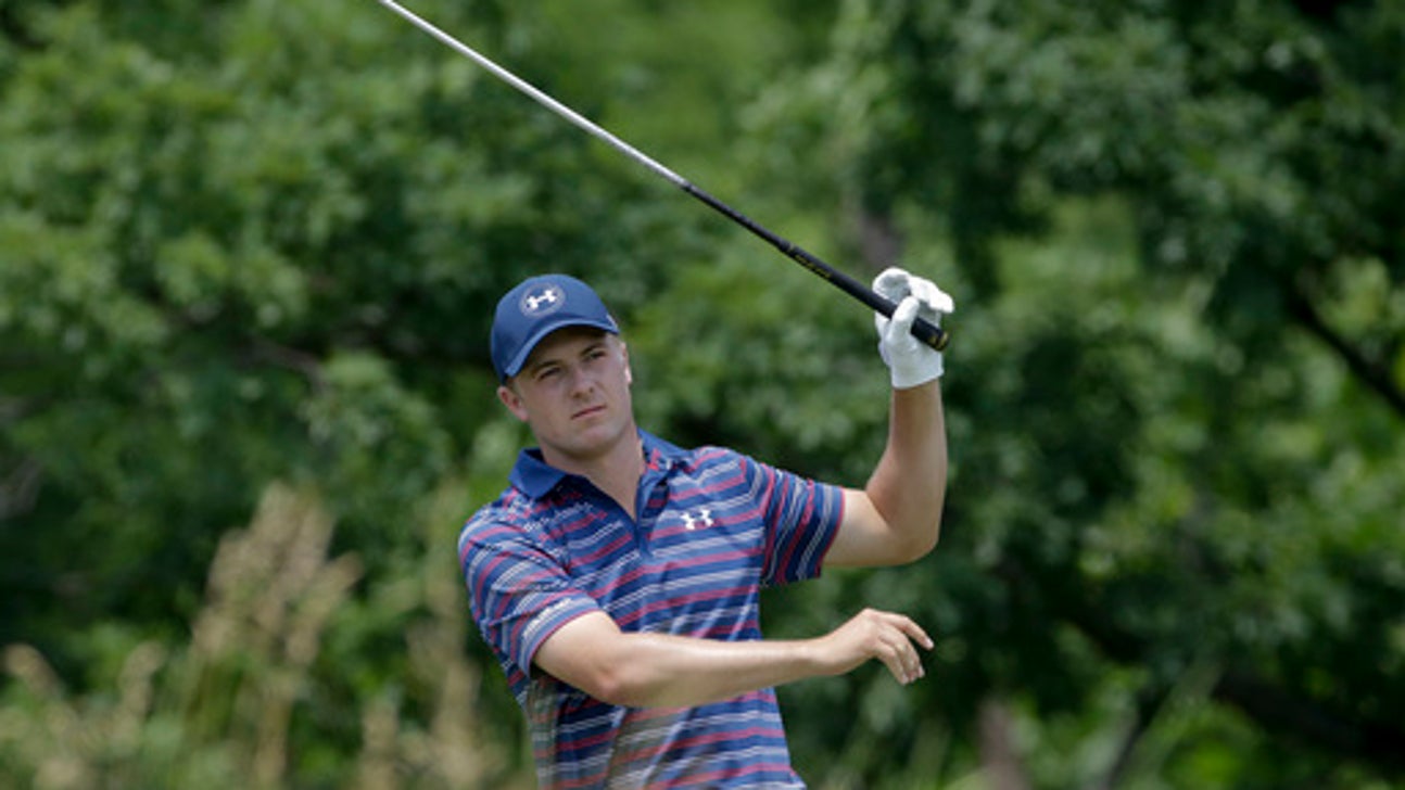 Spieth's US Open title defense runs off the rails early
