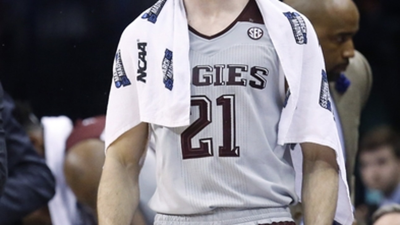 House leads Texas A&M to opening 92-65 win over Green Bay