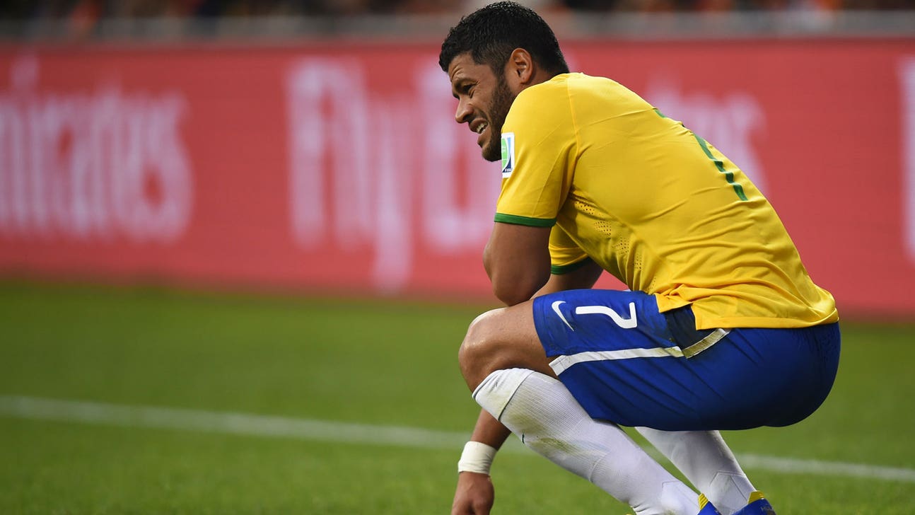 Brazil striker Hulk leaves training session with suspected leg injury